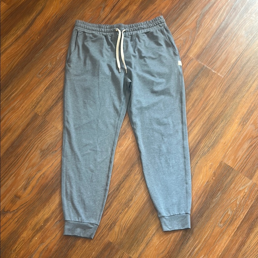 Women’s Vuori joggers